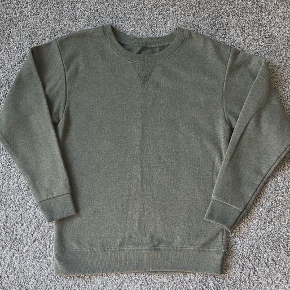 NWOT! Hanes Boy's Size Med. Crewneck Sweatshirt in Olive Green - Picture 1 of 5